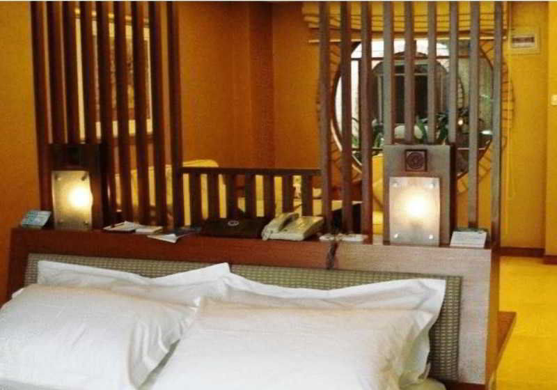 Yihe Hotel Гуанчжоу Экстерьер фото