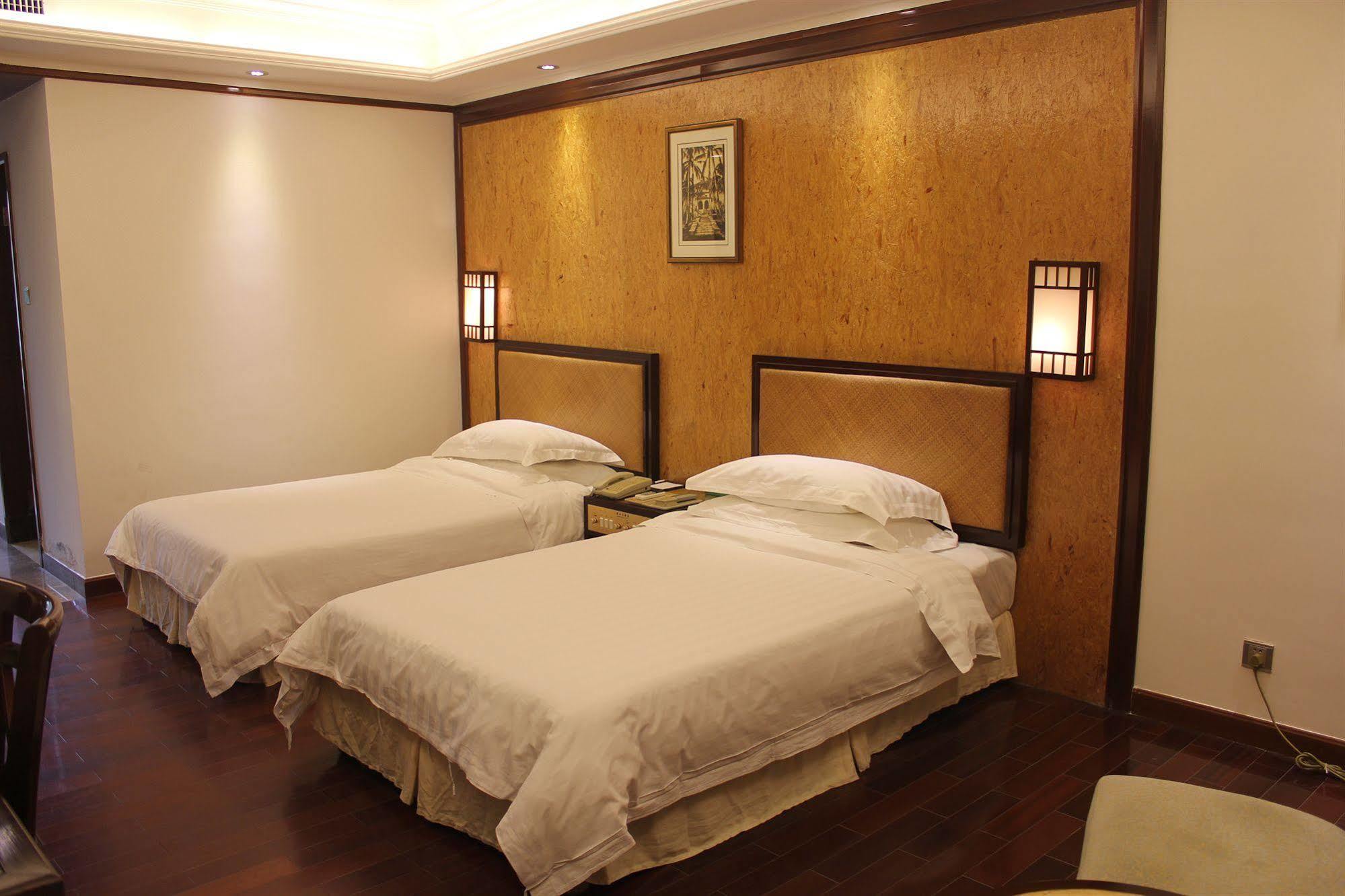 Yihe Hotel Гуанчжоу Экстерьер фото