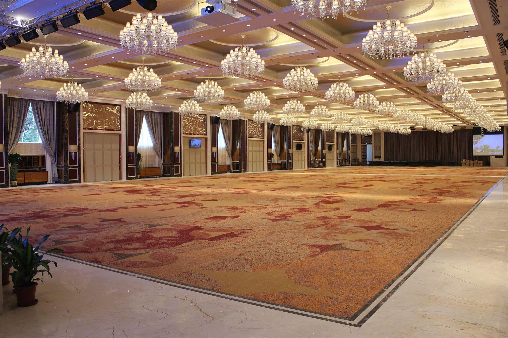 Yihe Hotel Гуанчжоу Экстерьер фото